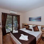 S3 Seahorse Club Hotel