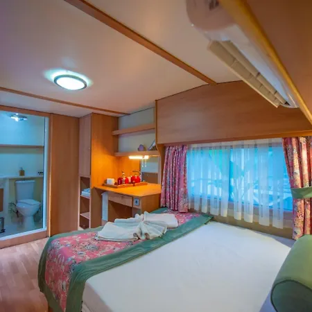 S3 Seahorse Club 올루데니스