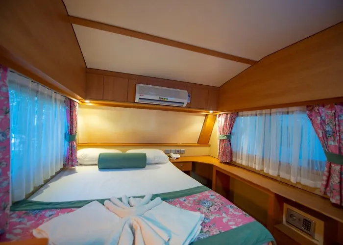 Hotel S3 Seahorse Club