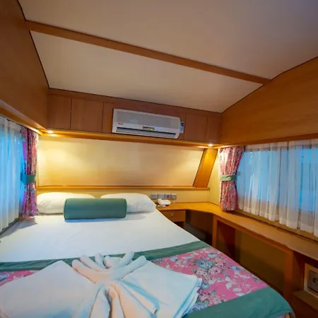 Отель S3 Seahorse Club