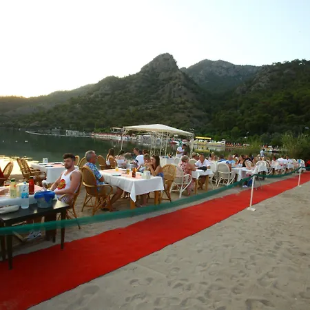 S3 Seahorse Club Hotel 3*