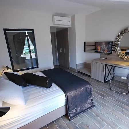 S3 Seahorse Club Hotel
